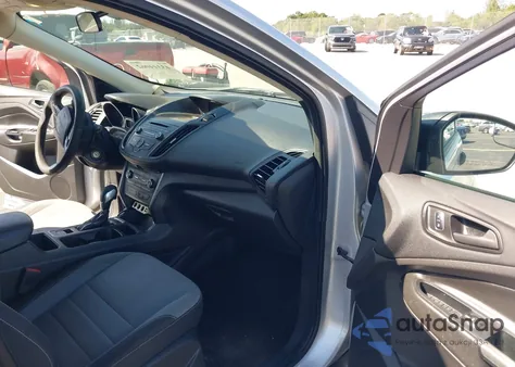 2017 Ford Escape S z USA, uszkodzony, nr VIN 1FMCU0F73HUF02720